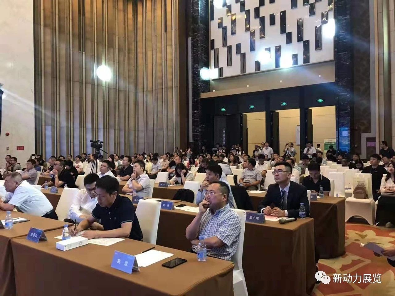 廣州展臺搭建廠家，有哪些？怎么選擇？(圖1)