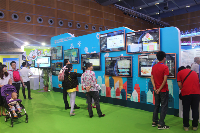 如何選擇一家上海展臺搭建公司，讓展位設(shè)計更專業(yè)？\**(圖1)